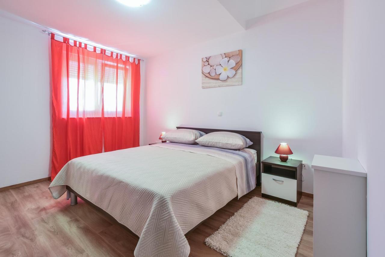 Apartments Sandrina Vrsi Εξωτερικό φωτογραφία