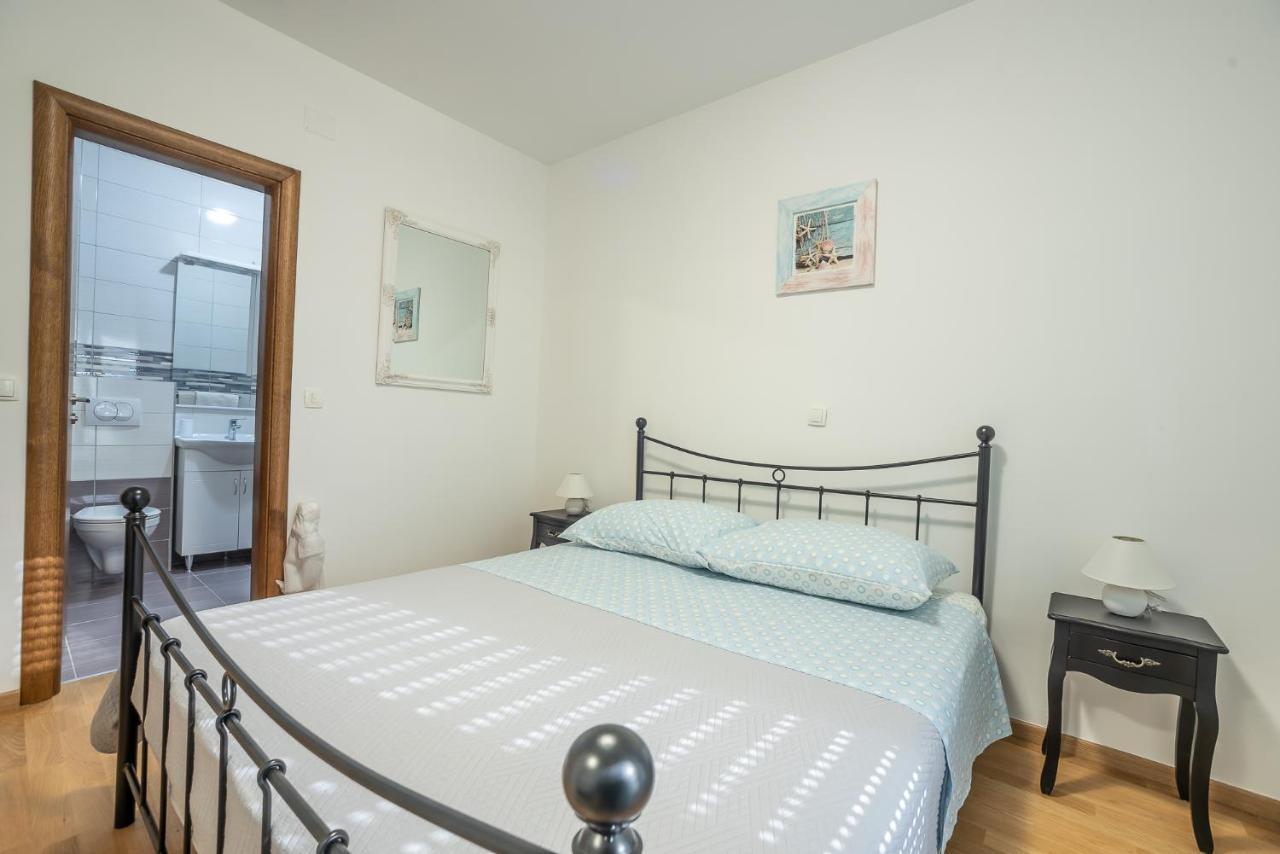 Apartments Sandrina Vrsi Εξωτερικό φωτογραφία
