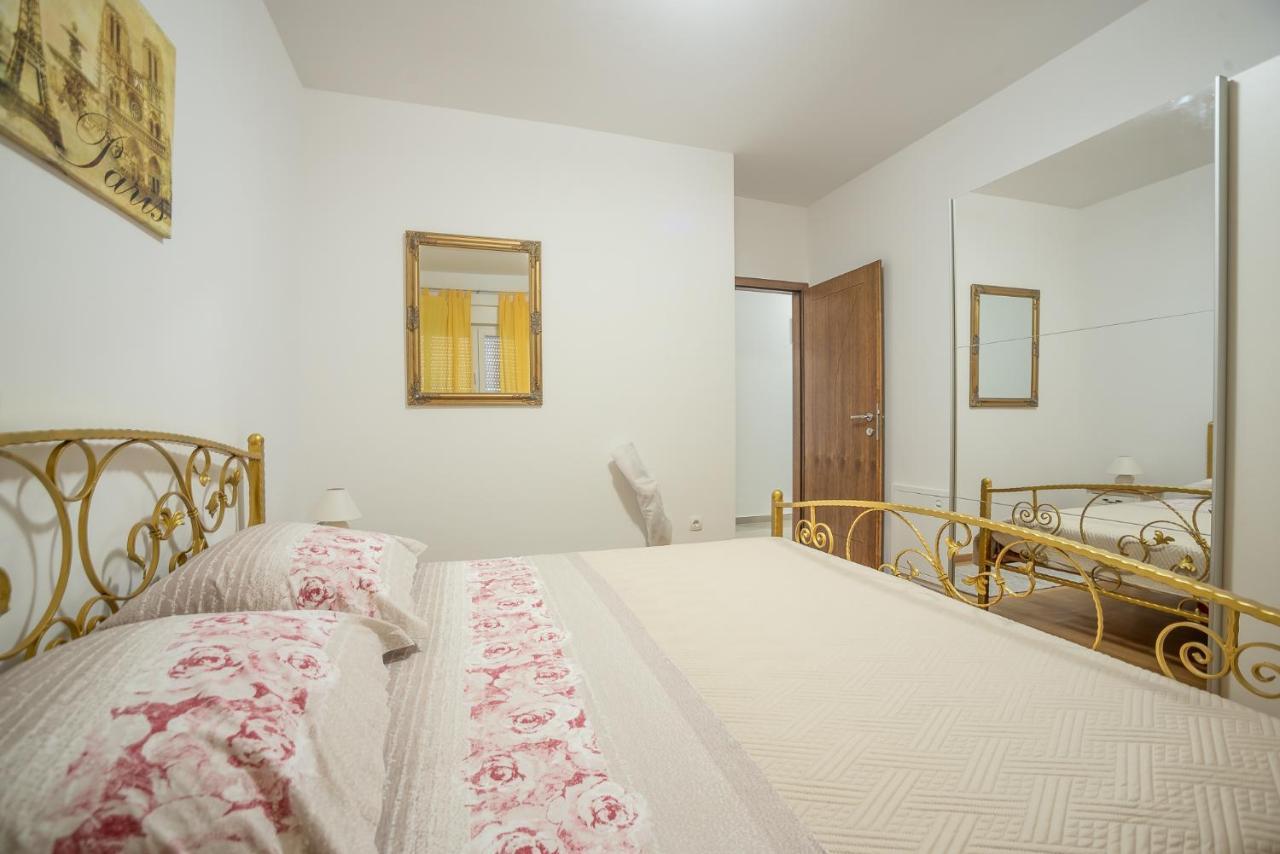 Apartments Sandrina Vrsi Εξωτερικό φωτογραφία