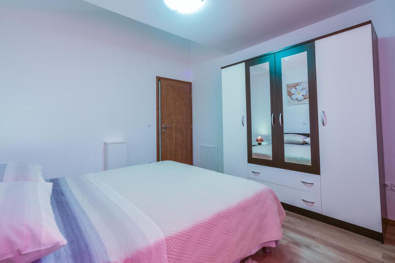 Apartments Sandrina Vrsi Εξωτερικό φωτογραφία