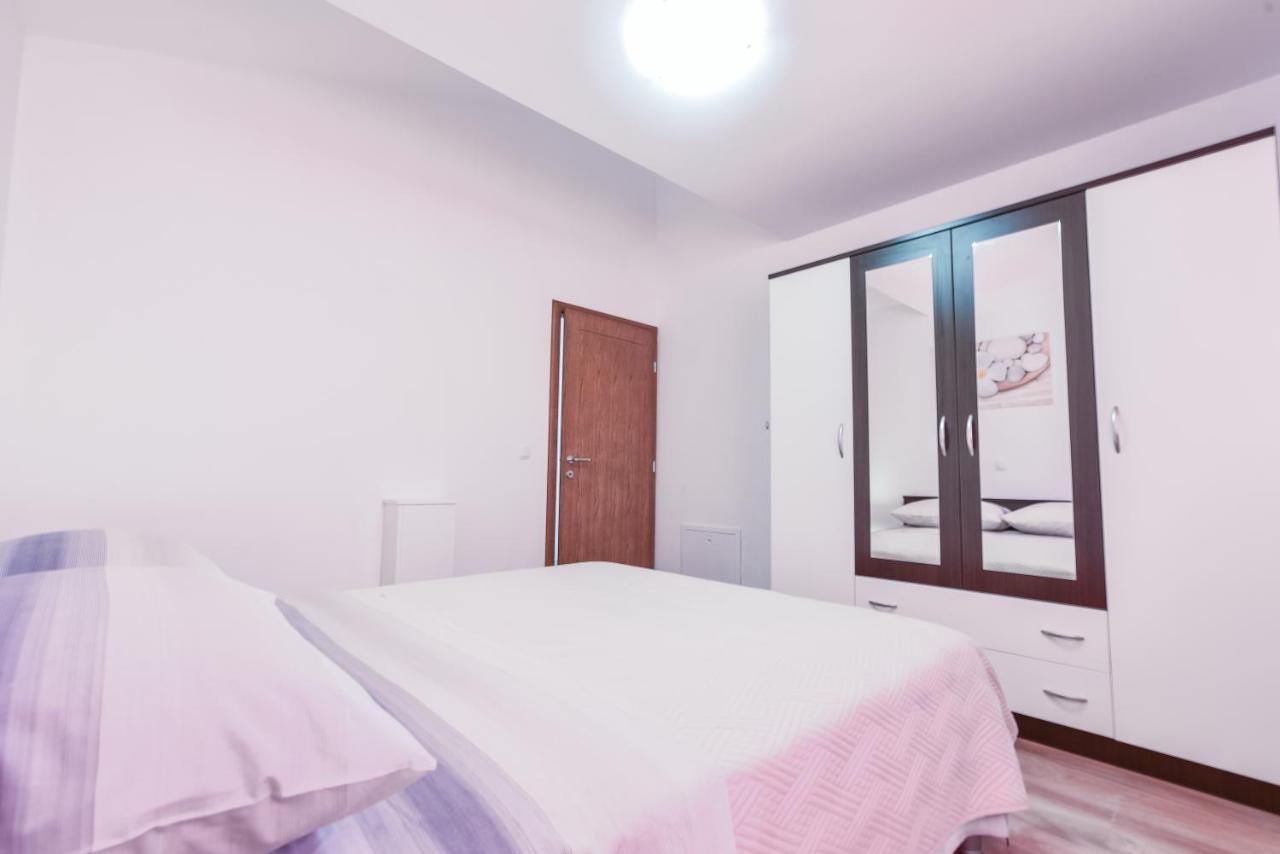 Apartments Sandrina Vrsi Εξωτερικό φωτογραφία