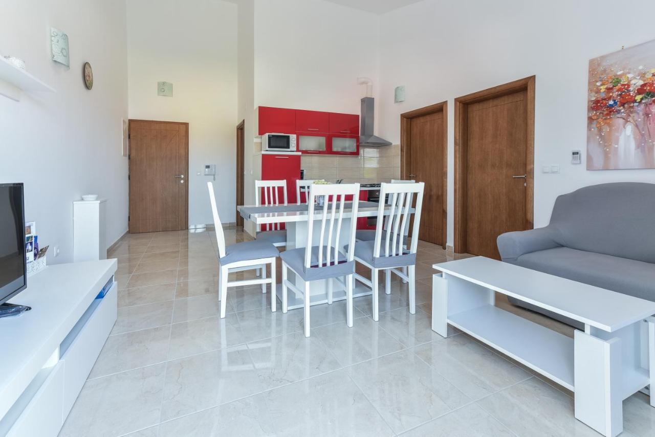 Apartments Sandrina Vrsi Εξωτερικό φωτογραφία