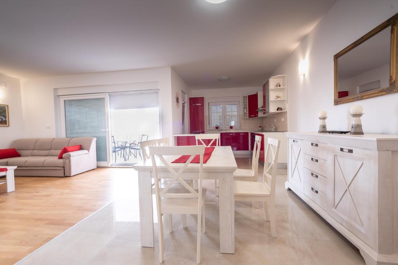 Apartments Sandrina Vrsi Εξωτερικό φωτογραφία