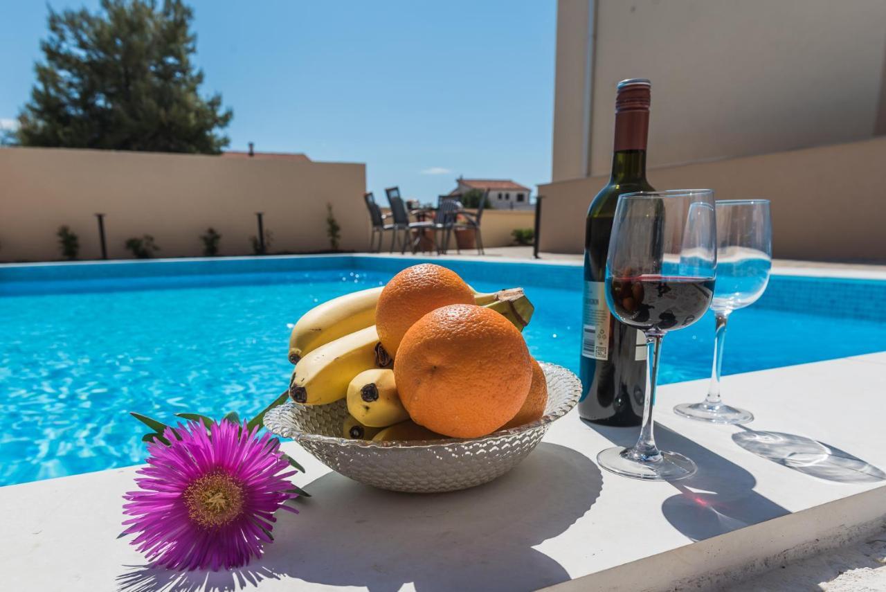 Apartments Sandrina Vrsi Εξωτερικό φωτογραφία
